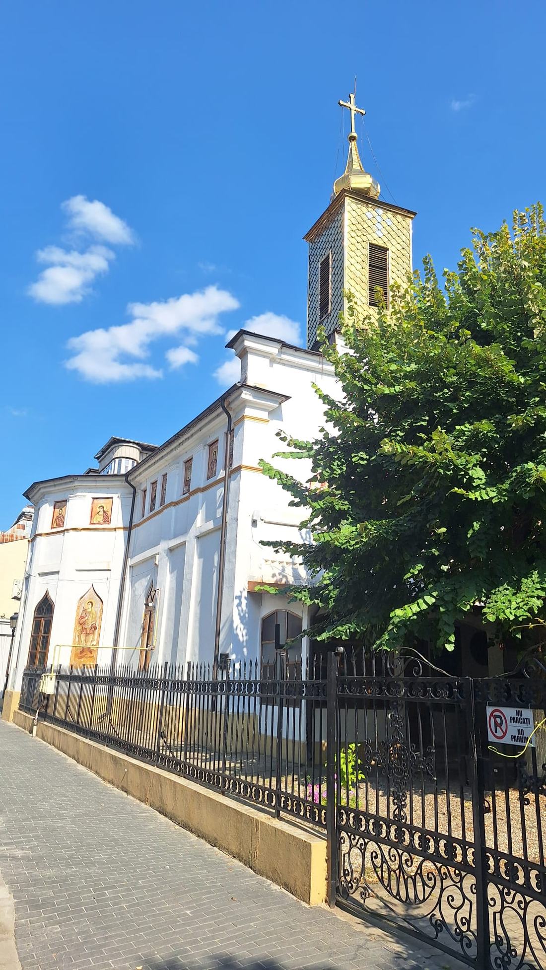 Detaliu al picturii interioare